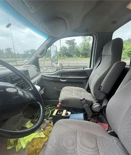 Used 2006 Ford Super Duty F-750 Straight Frame XL