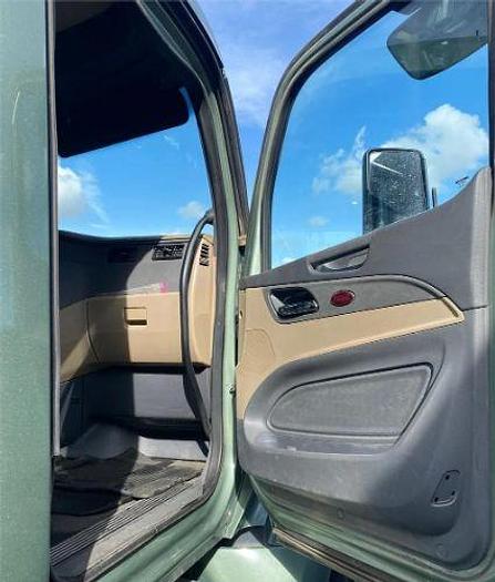 Used 2014 Peterbilt 579