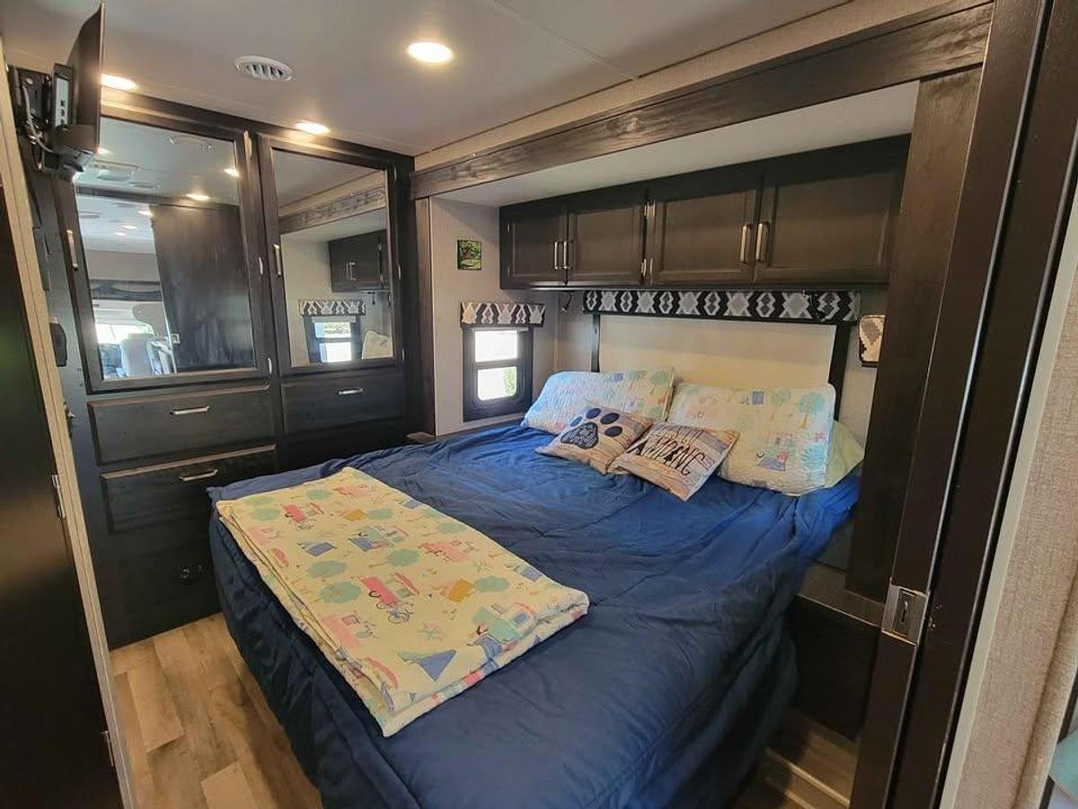 Used 2021 Jayco Greyhawk 27U