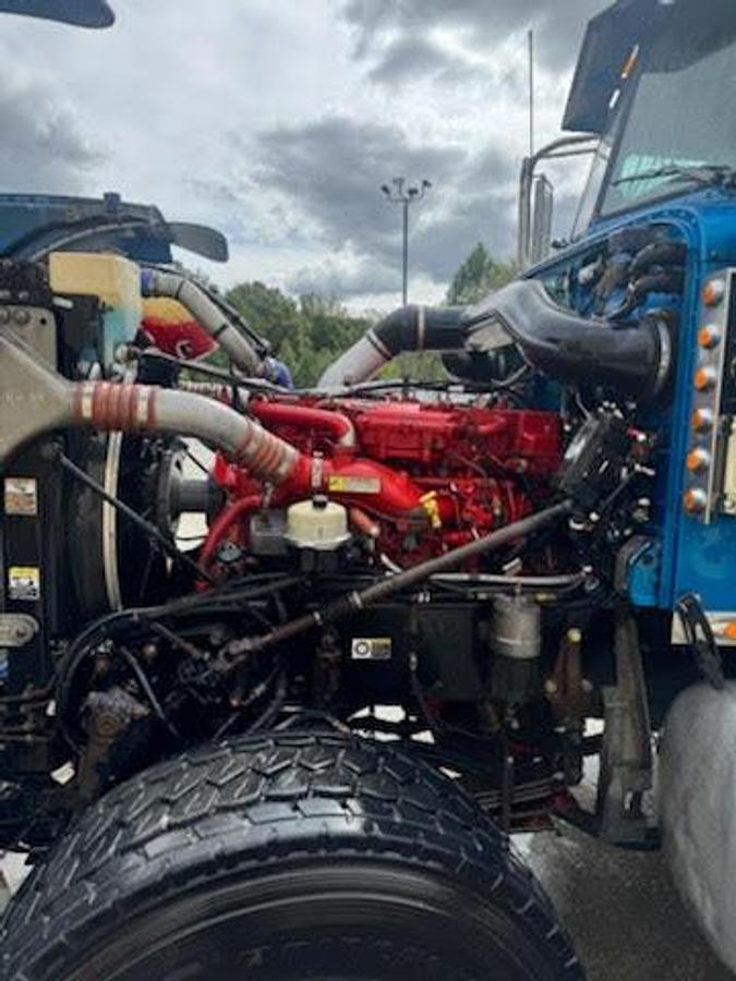 Used 2014 Peterbilt 388 Dump Truck