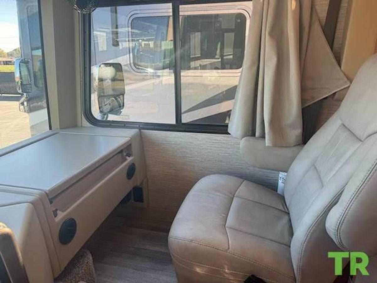Used 2022 Thor Freedom Traveler