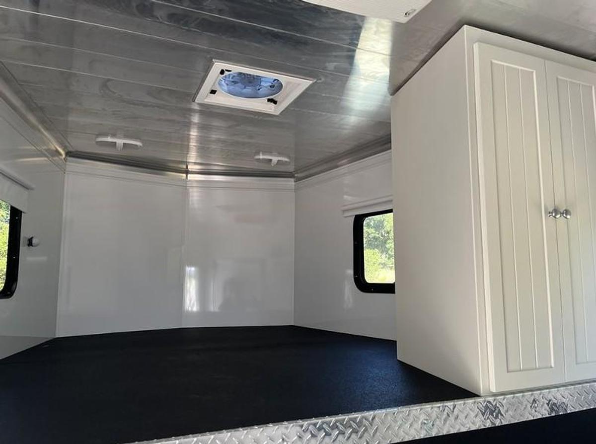 Used 2021 Jamco 3 Horse Reverse Trailer