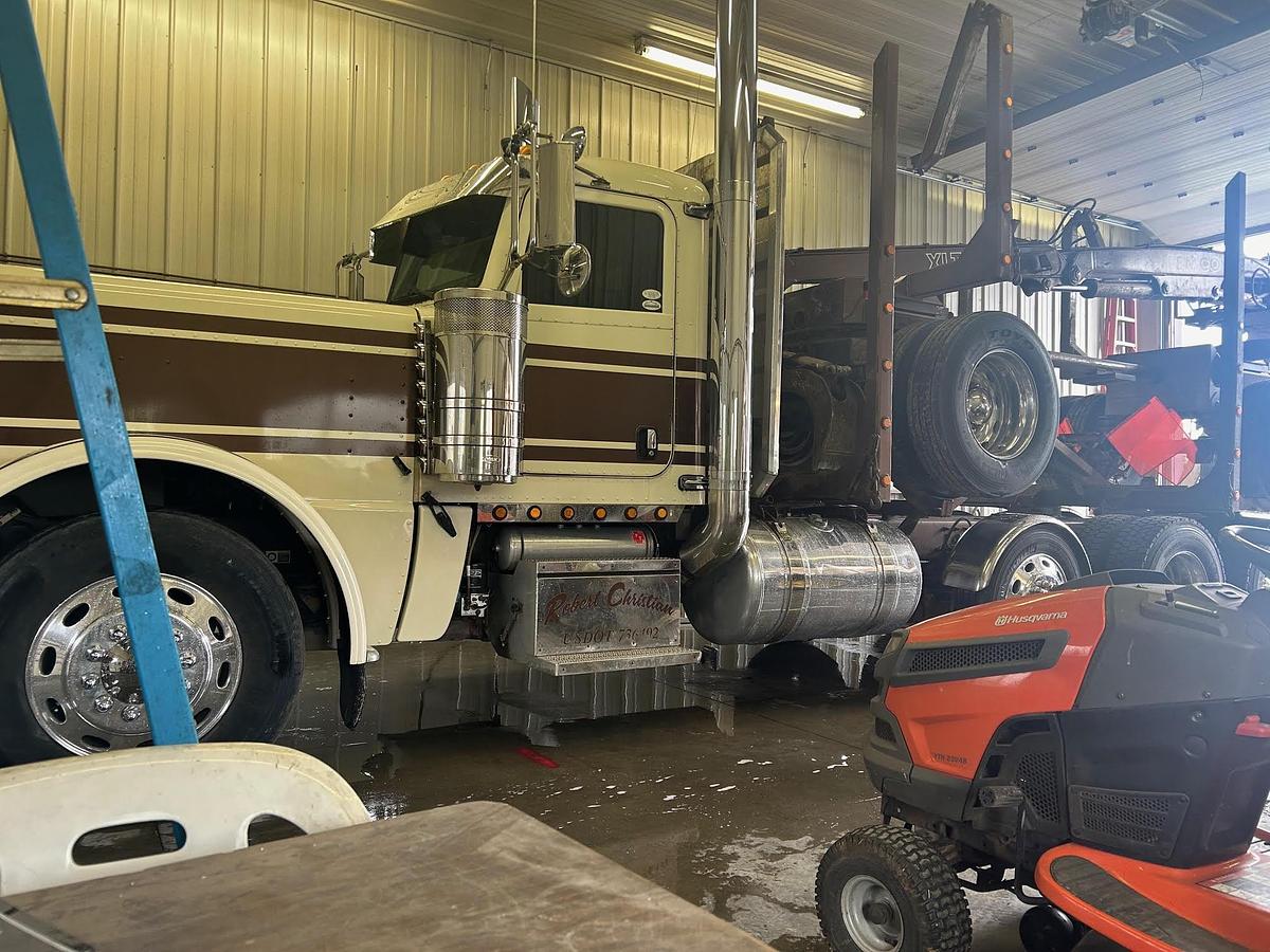Used 2013 Peterbilt 389