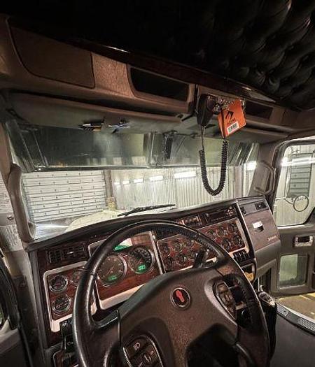 Used 2021 KENWORTH W900