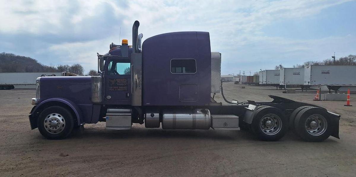 Used 2018 Peterbilt 389
