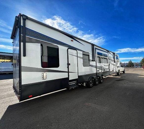 Used 2019 Grand Design Momentum 381M