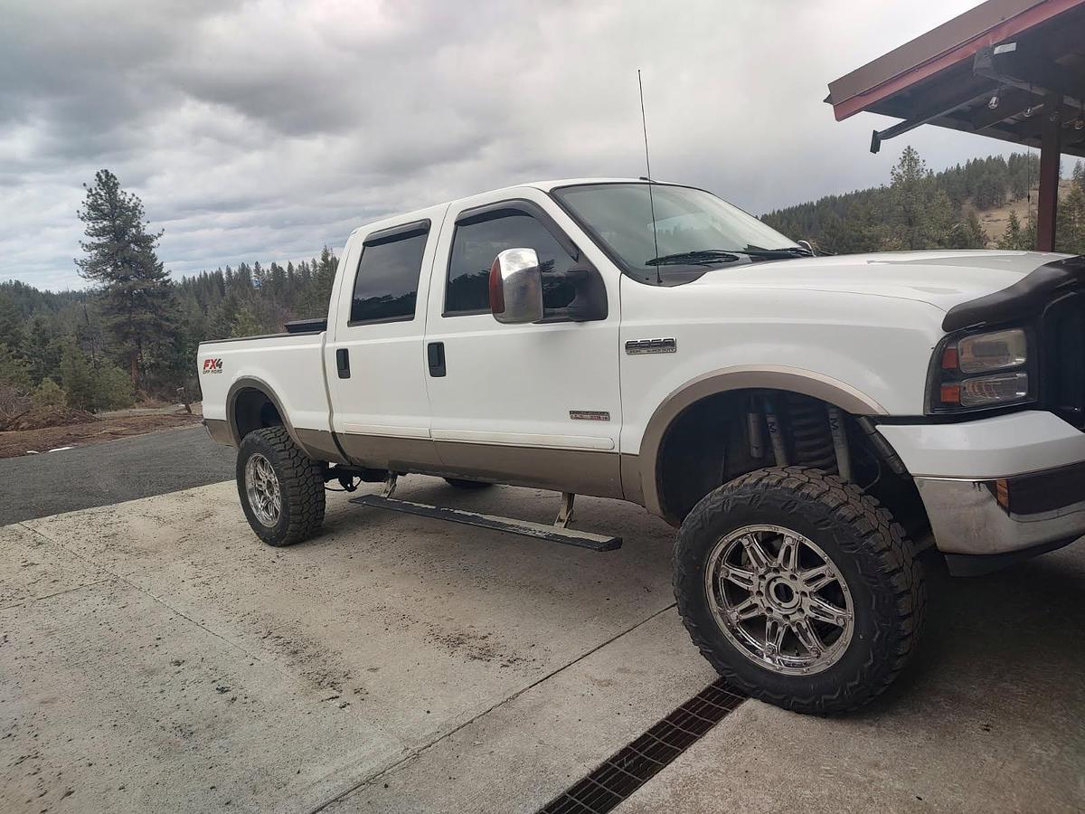 Used 2006 Ford F350 Crew Cab-Xlt Lariat