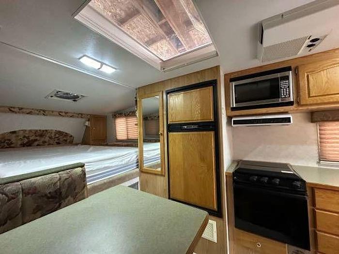 Used 2002 Thor Citation Truck Bed Camper