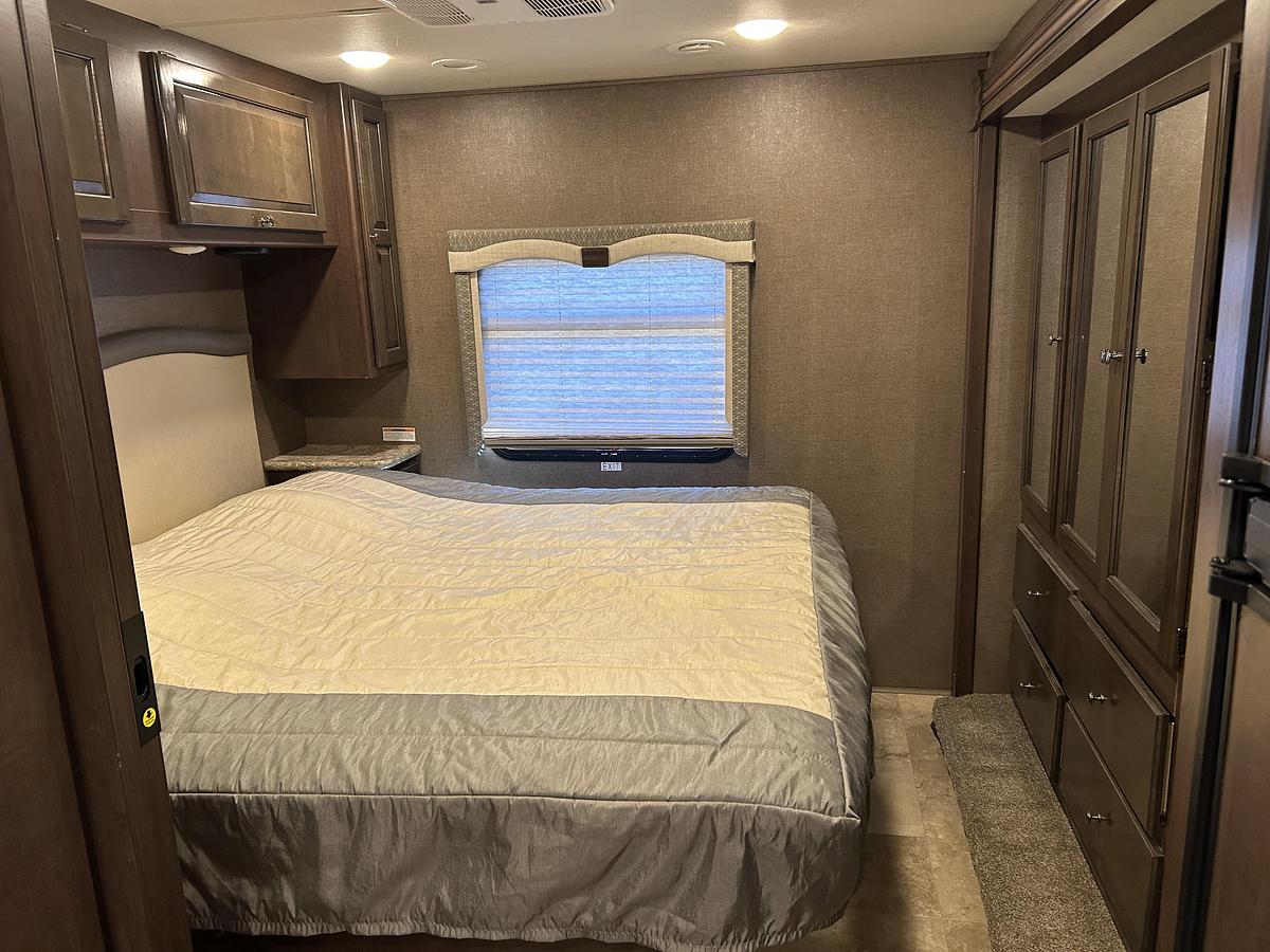 Used 2018 Thor Motor Coach Windsport 29M