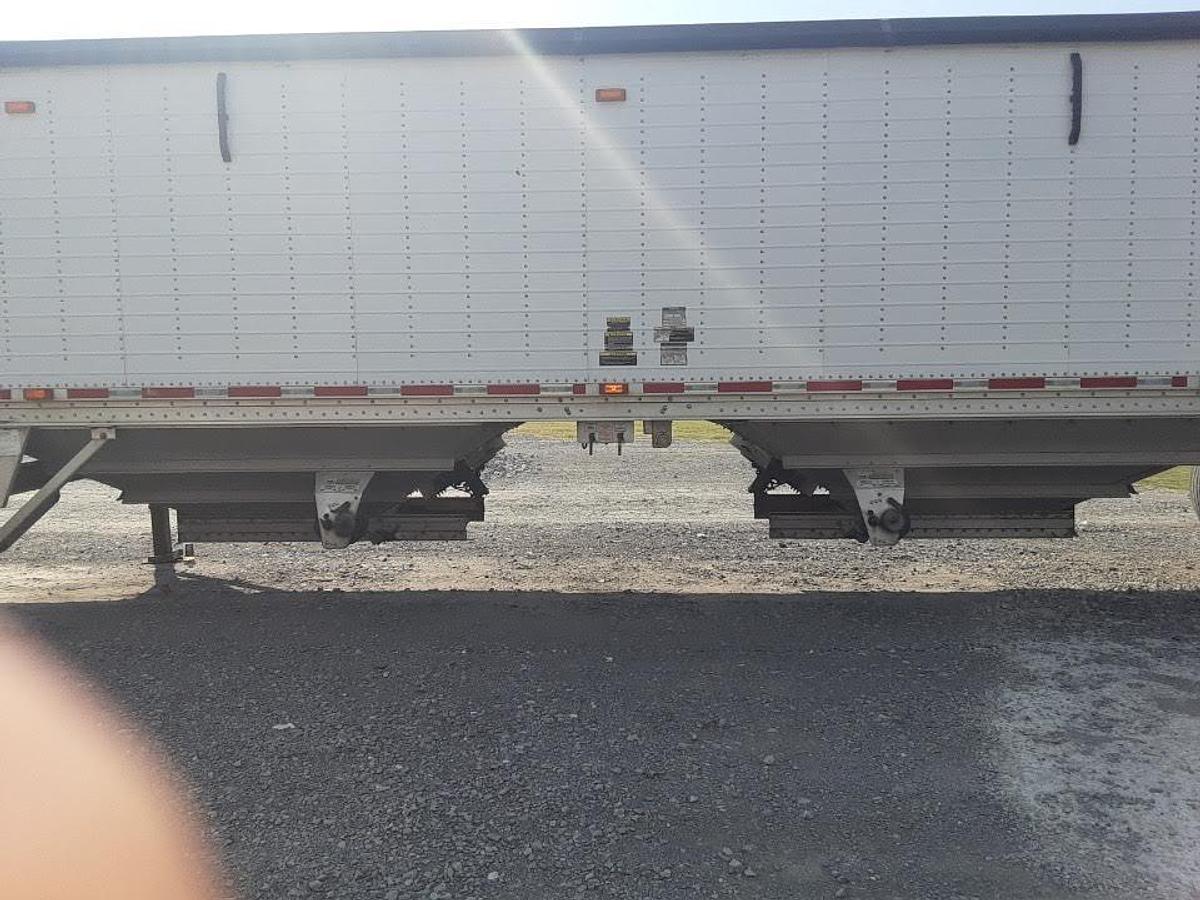 Used 2004 Peterbilt 379EXHD Sleeper Truck