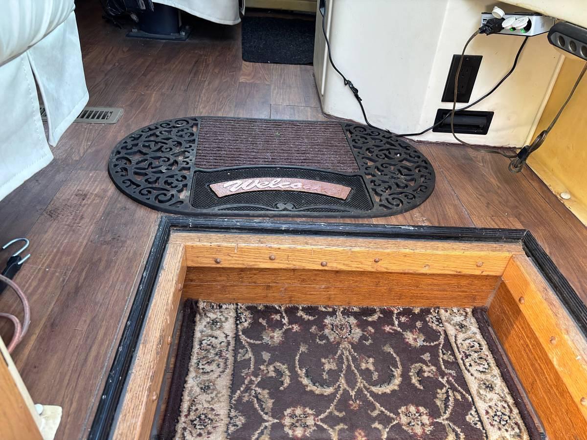 Used 1999 Holiday Rambler Endeavor Class A Motorhome