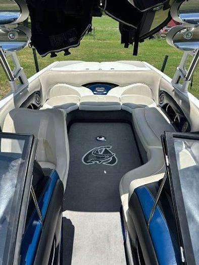 Used 2012 Malibu Wakesetter 23 LSV