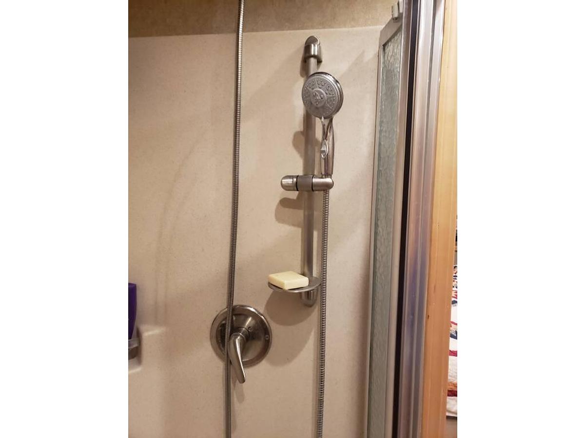 Used 2014 Show Hauler 36KTSSL Super C Motorhome