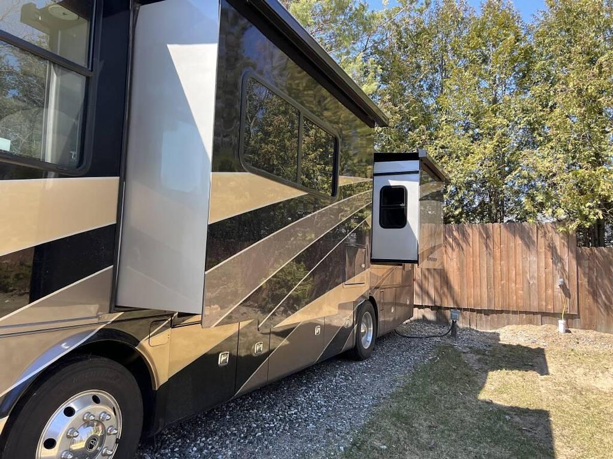 Used 2018 Tiffin Allegro Breeze 31BR Class A Motorhome
