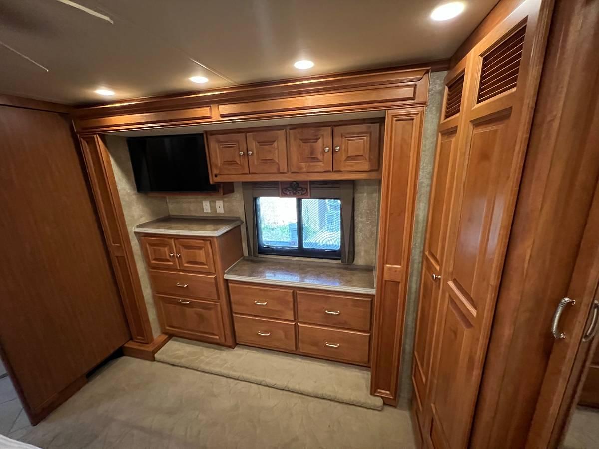 Used 2010 Tiffin Phaeton 40QTH