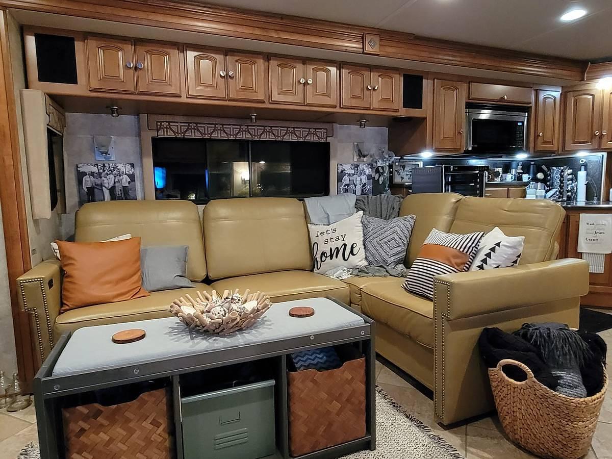 Used 2012 Winnebago Journey 40U Class A Motorhome