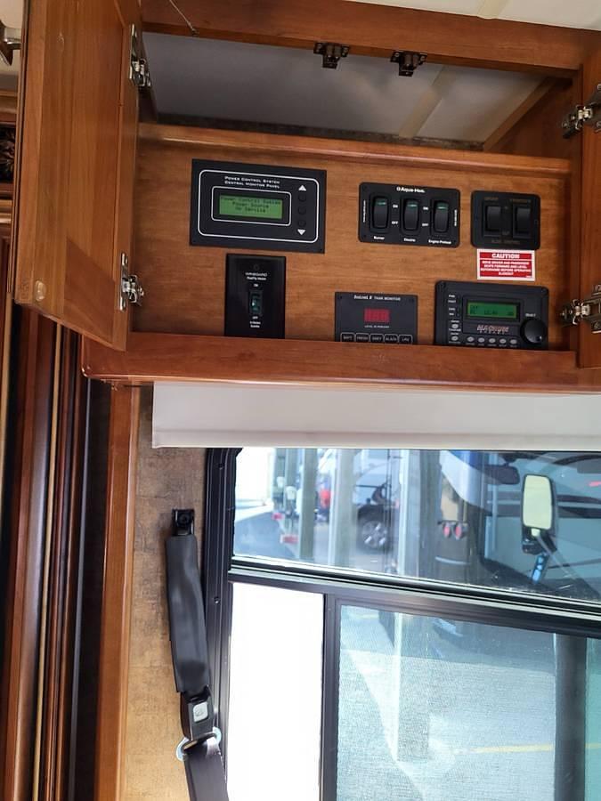 Used 2012 Tiffin Allegro Bus 43QGP