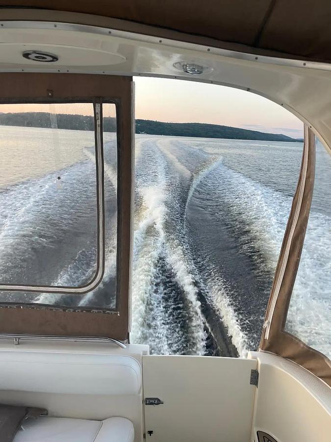 Used 2001 Maxum Marine Cabin Cruiser 27'