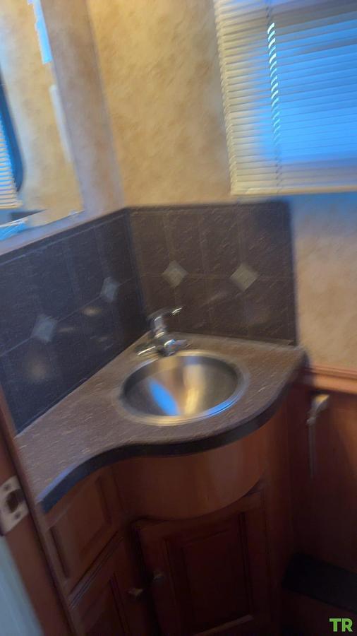 Used 2011 Itasca Meridian 40U