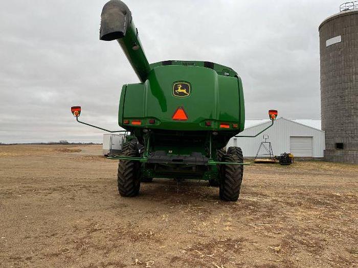 Used 2009 JOHN DEERE 9670 STS Combine