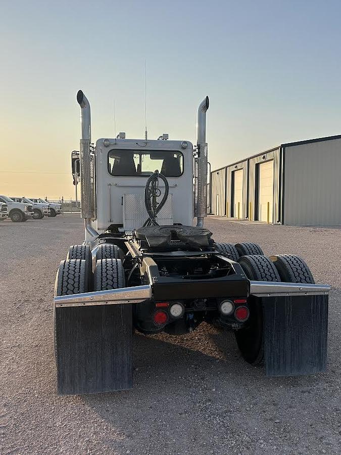 Used 2020 Peterbilt 389 Day Cab