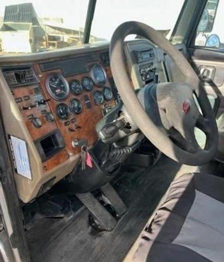 Used 2009 Peterbilt 335