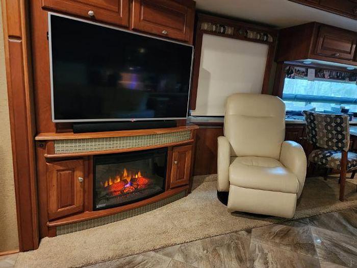 Used 2016 Winnebago Itasca Meridian 42E