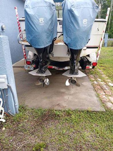 Used 1984 Tiara 25ft Boat