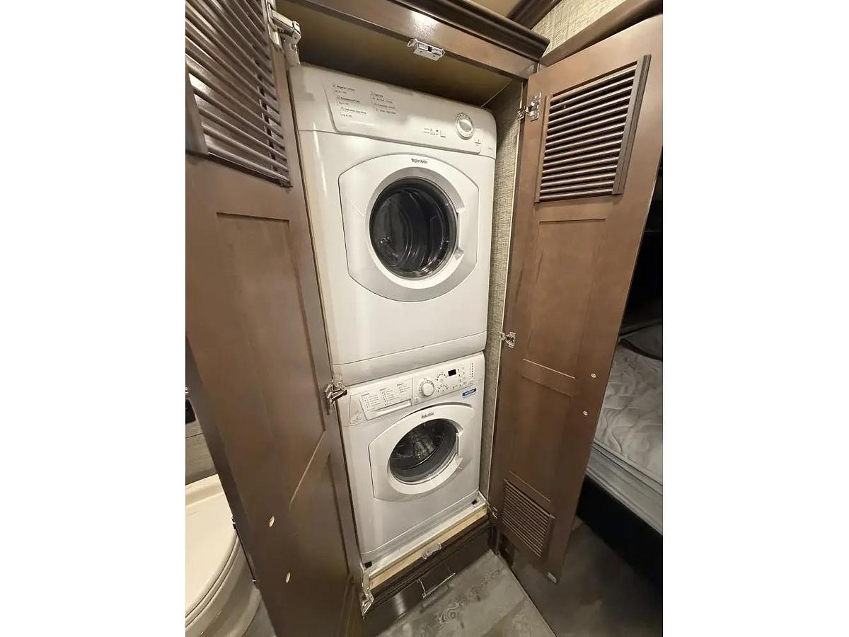Used 2020 Newmar Mountain Aire 4569