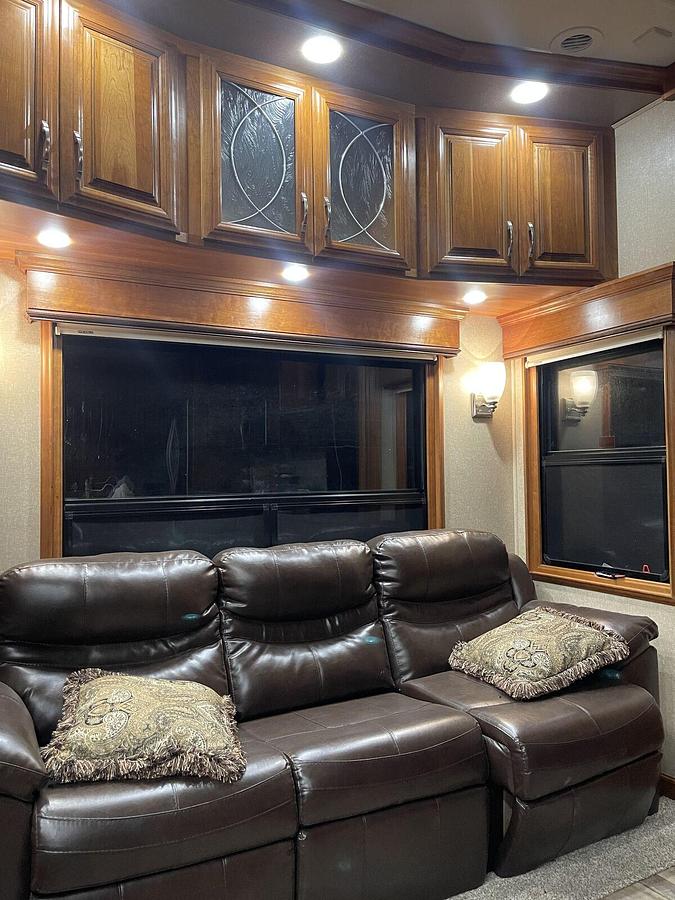 Used 2018 DRV Mobile Suites 38RSSA