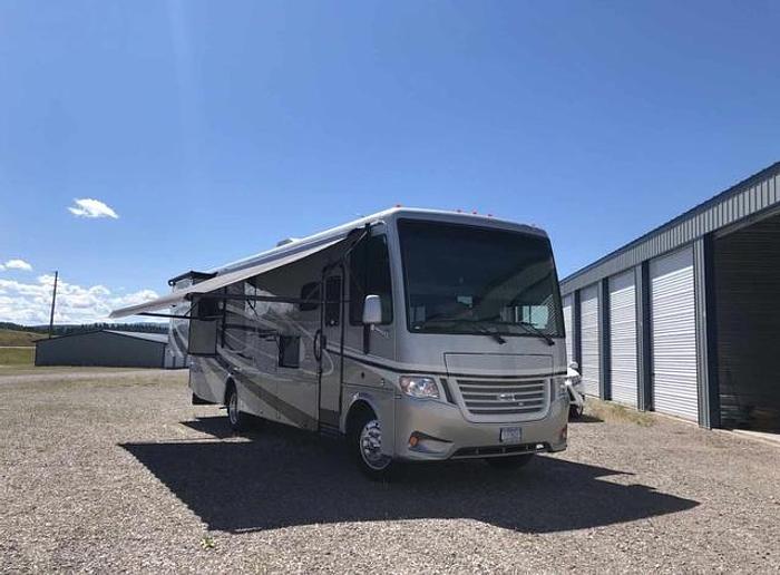 Used 2017 Newmar Bay Star 3401