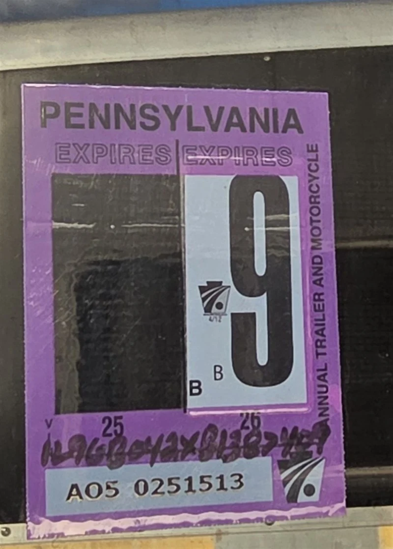 Used 2011 Lakota Bighorn 8416 4 Horse Trailer