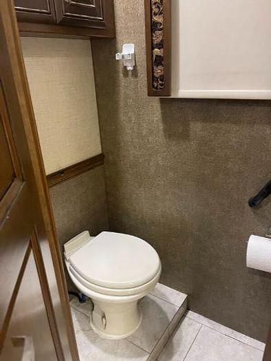 Used 2016 Entegra Anthem 44DLQ