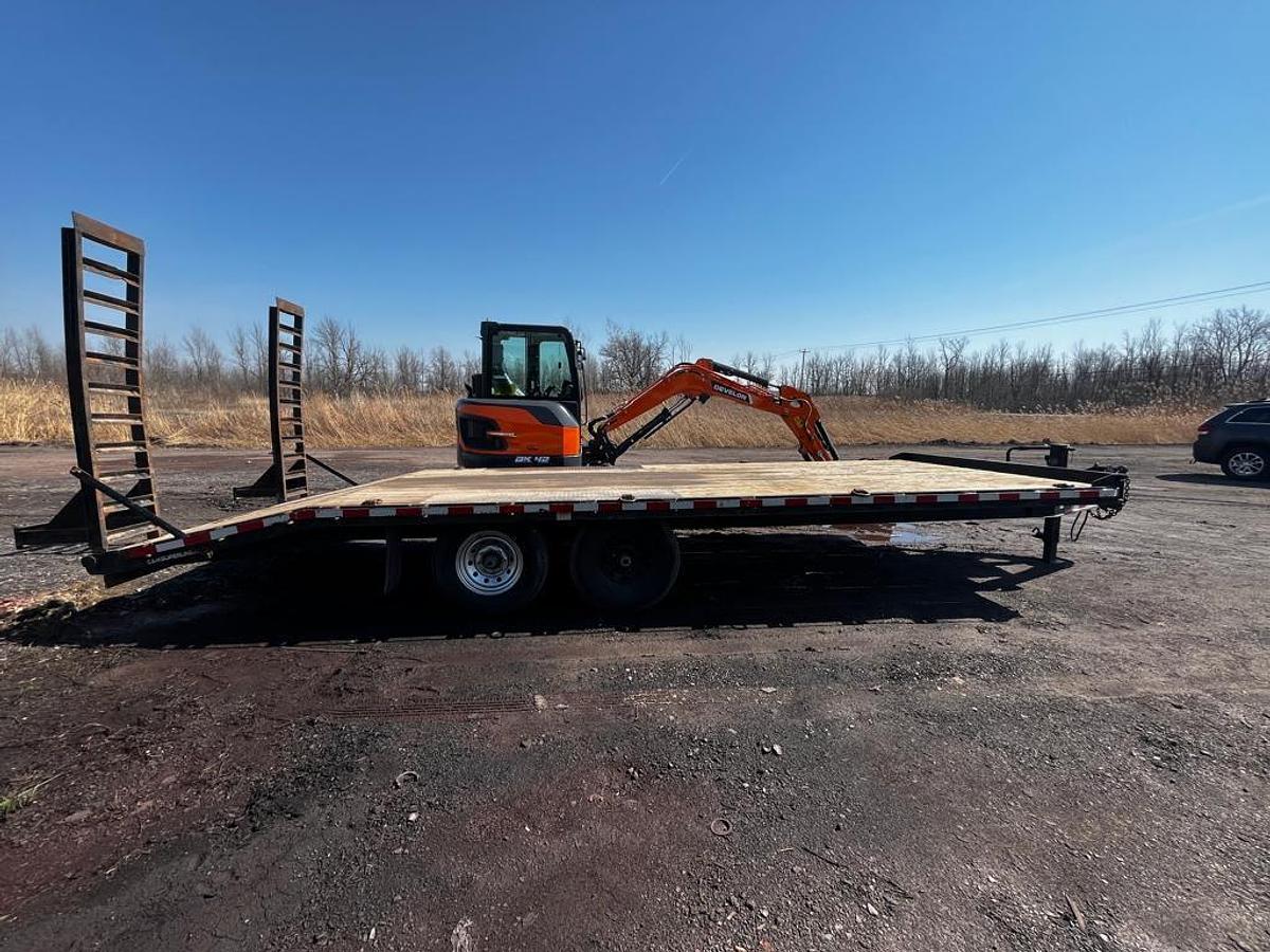 Used 2022 Cam Deckover 18ft Flatbed Trailer