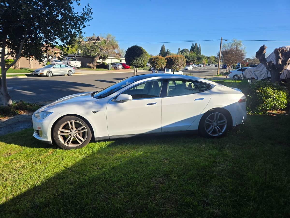 Used 2015 Tesla Model S 70d