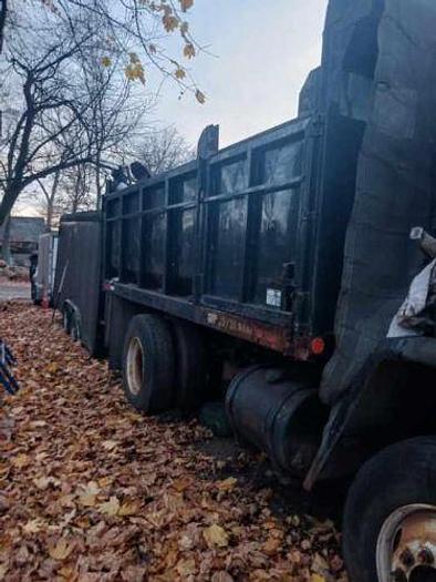 Used 1996 Ford Dump Truck