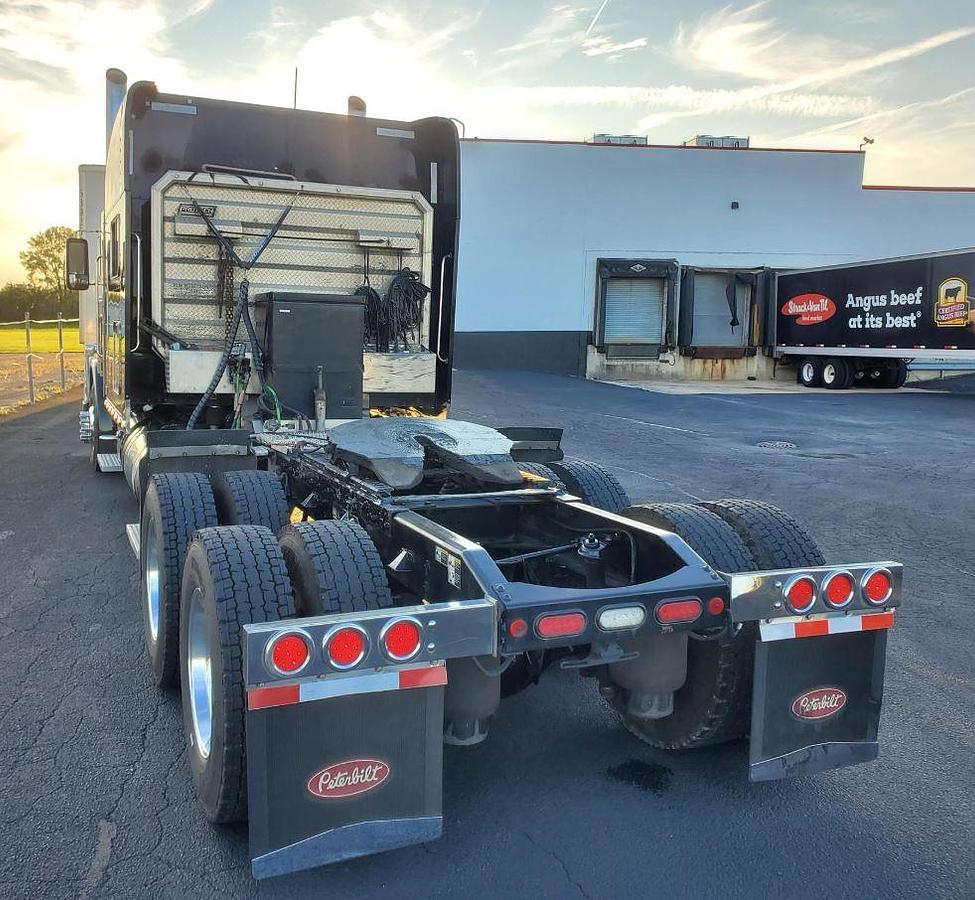 Used 2020 Peterbilt 389 Sleeper Semi Truck