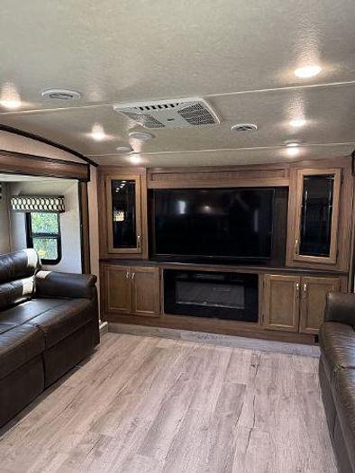Used 2019 Coachmen Chaparral 370FL