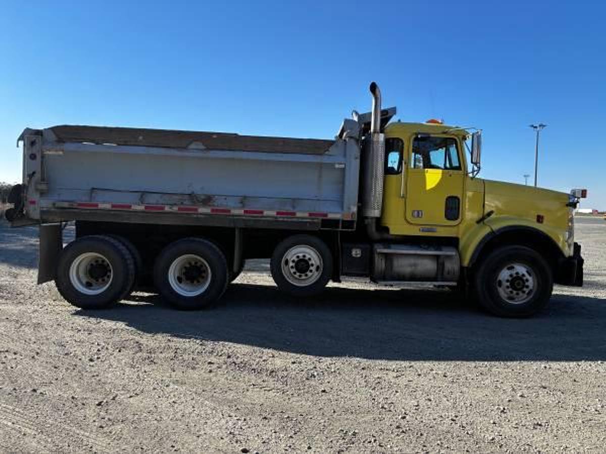Used 2007 Freightliner FLD120SD Tri-Axle Dump Truck