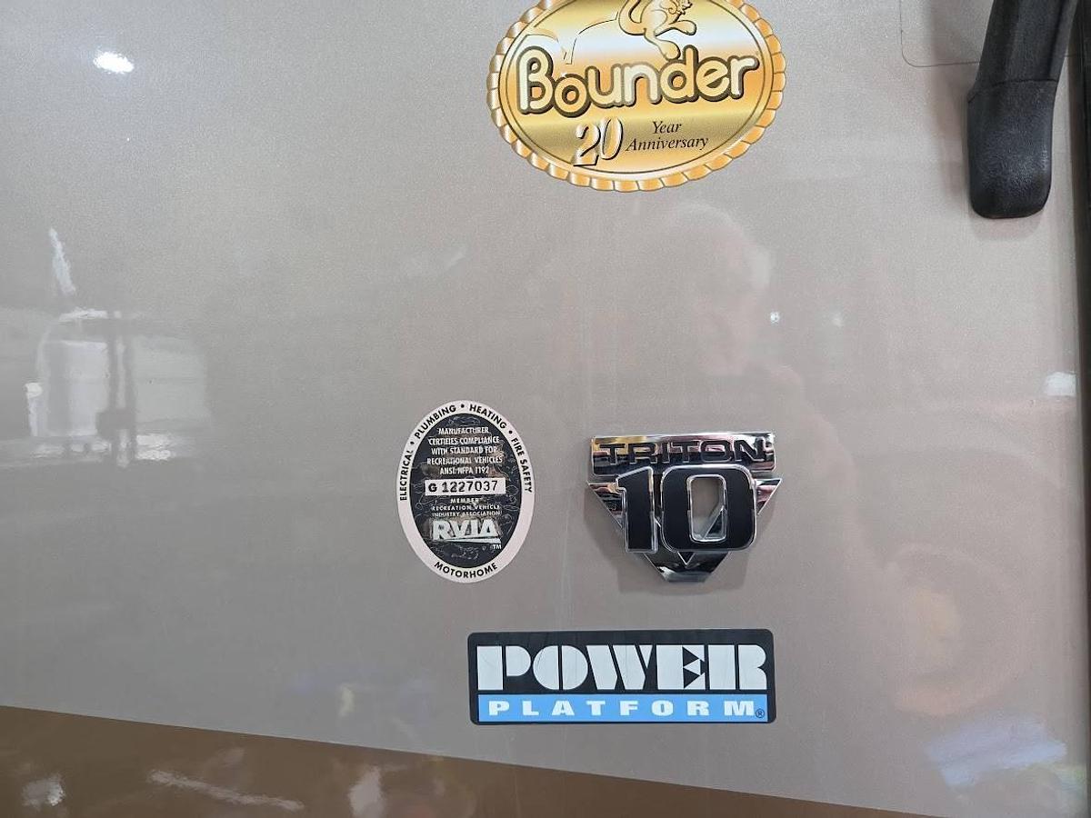 Used 2007 Fleetwood Bounder
