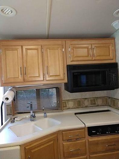 Used 2006 Winnebago Adventurer
