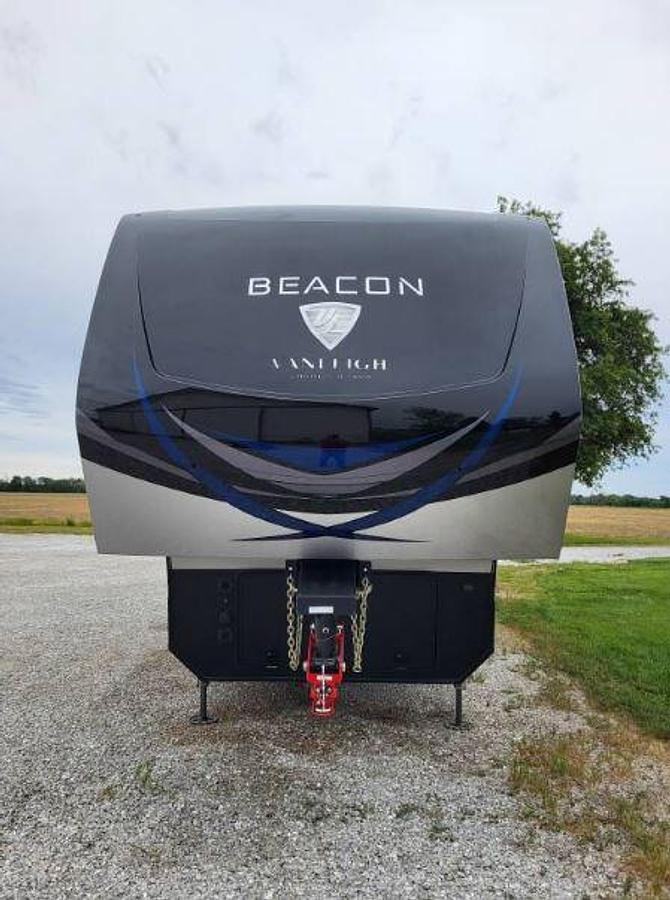 Used 2020 Vanleigh Beacon 39 RLB Fifth Wheel