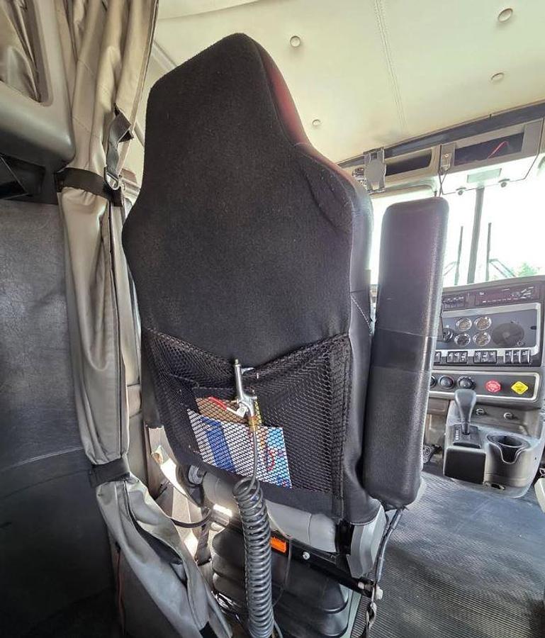 Used 2016 KENWORTH T660 Conventional Sleeper Semi