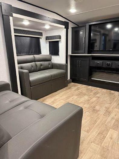 Used 2023 Cruiser RV Southfork 3710FLMB