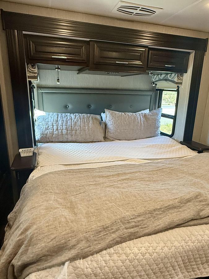 Used 2022 Forest River Berkshire 34B Class A Diesel Pusher