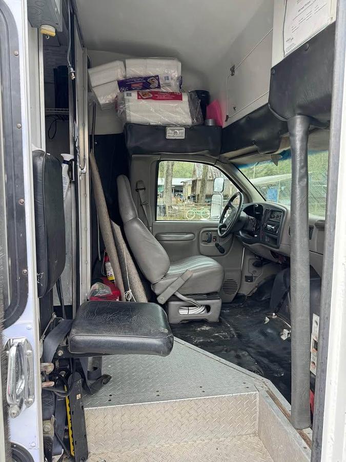 Used 2000 Chevrolet Express Food Truck