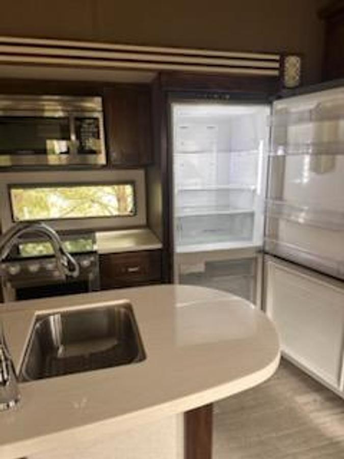 Used 2019 Vanleigh PineCrest 305RLP