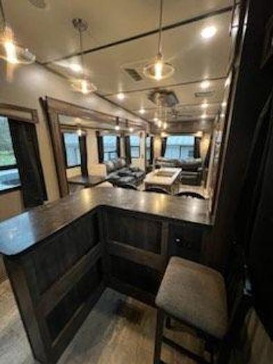 Used 2019 Crossroads Cameo 3921RB