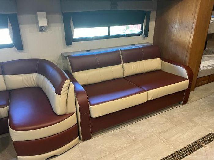 Used 2016 Fleetwood Discovery 40G