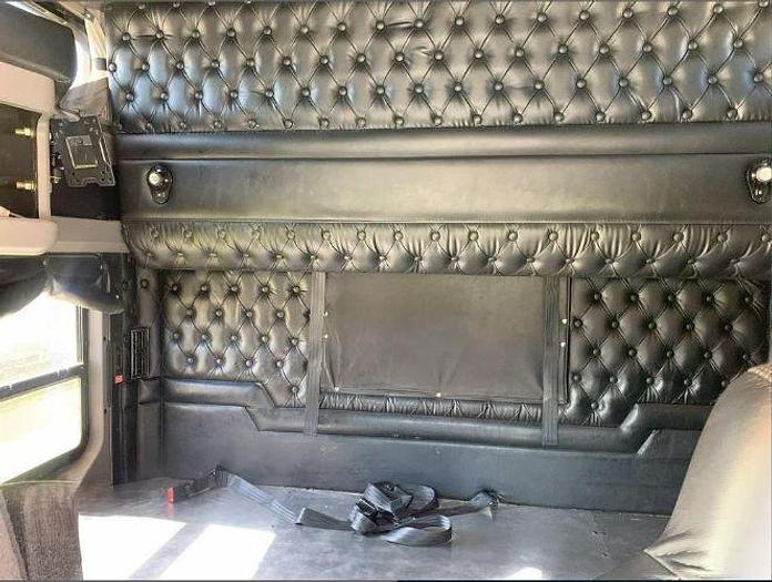 Used 2019 KENWORTH W900L